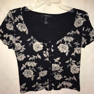 Forever 21 Cropped Black Flower Shirt Small
